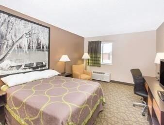 Super 8 By Wyndham Hotel Belleville