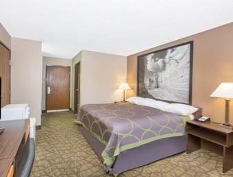Super 8 By Wyndham Hotel 2*