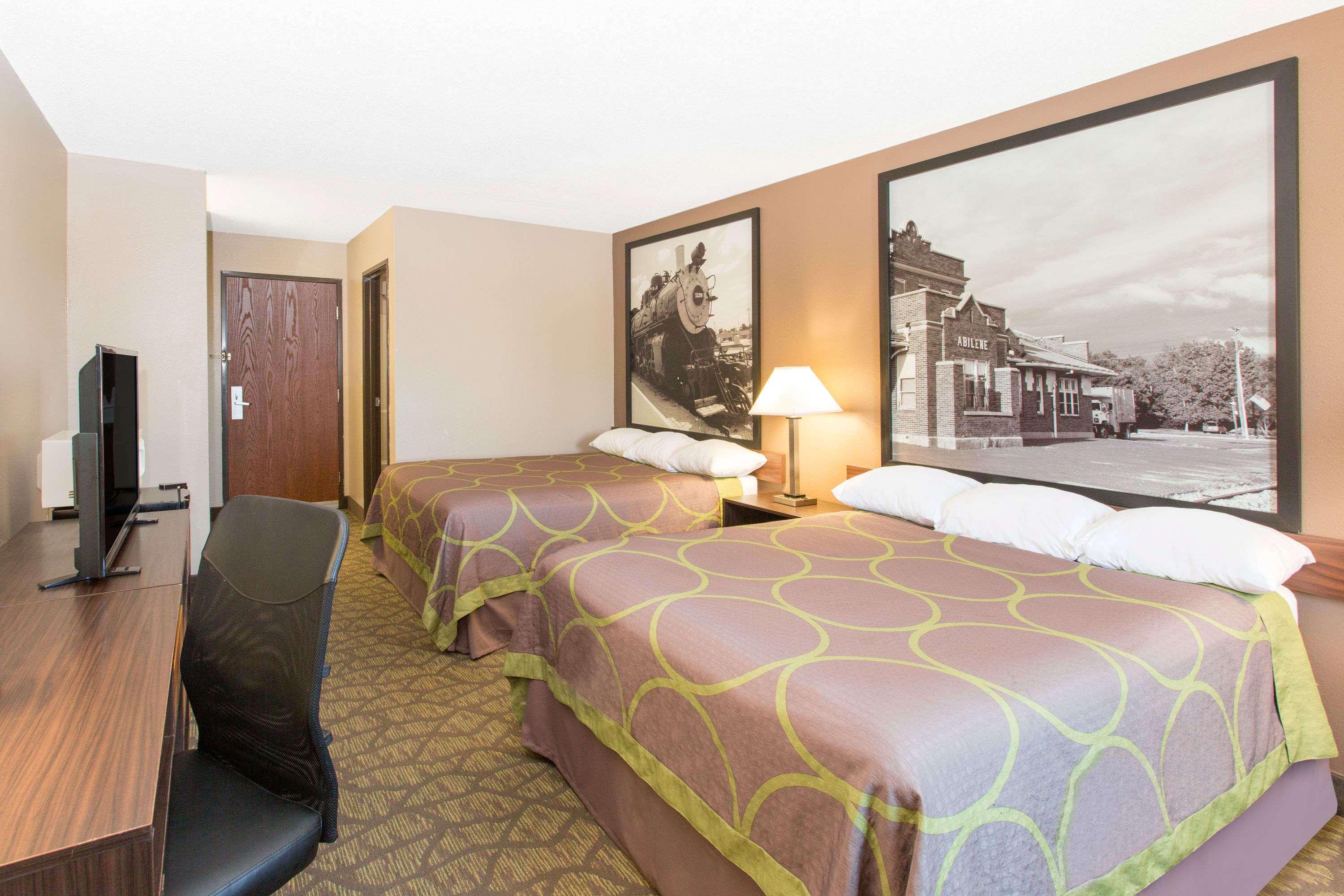 Hotel Super 8 By Wyndham Belleville