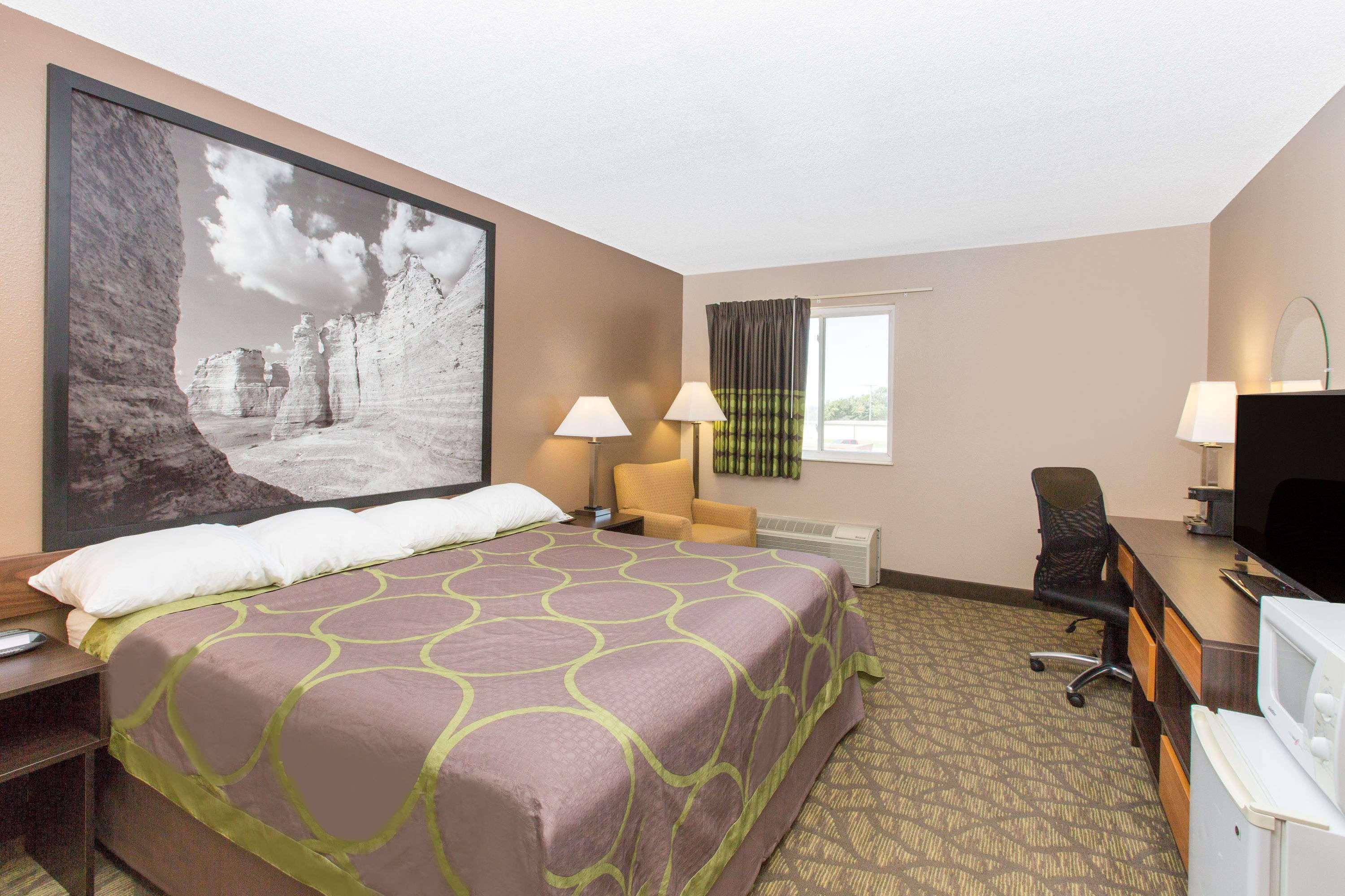 Hotel Super 8 By Wyndham 2*