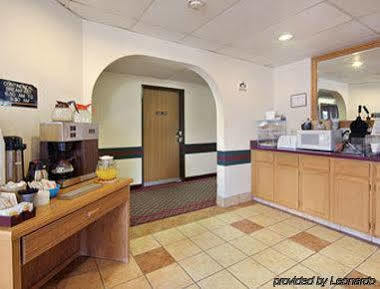 Super 8 By Wyndham Hotel