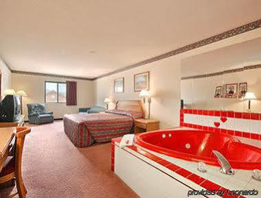 Super 8 By Wyndham Hotel 2*